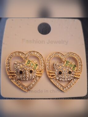 Hello Kitty Inspired Pierced Rhinestone Earrings w/Green Rhinestone Bow NIP